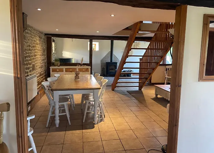 Rustic And Spacious Converted Barn